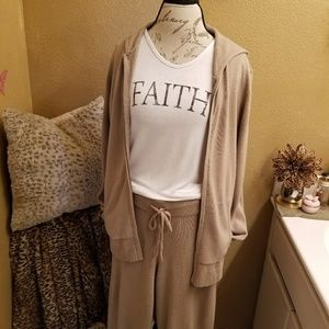 Wendy Williams Sweater Knit Jogger Suit